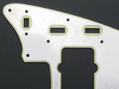 Fender フェンダー ジャズマスターピックガードシールドプレート通販